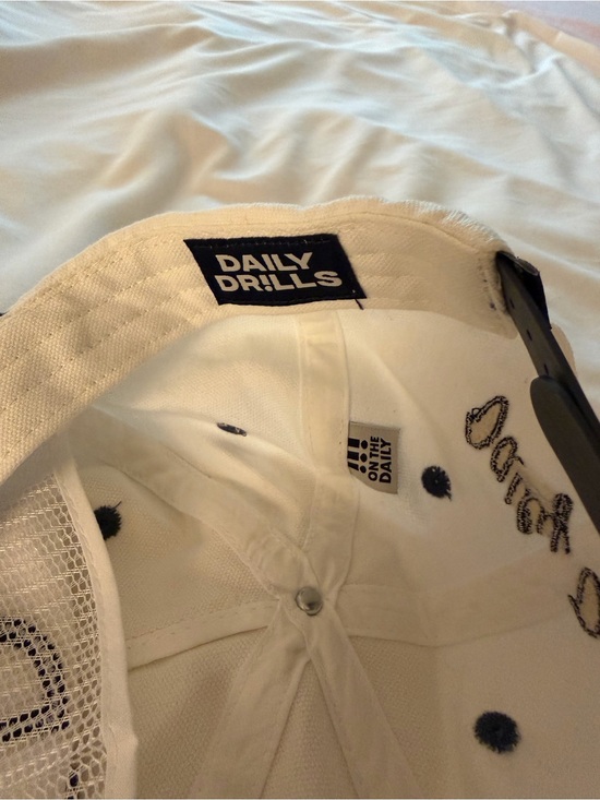 Daily Drills Vintage DD SnapBack Hat/Cap in White and Navy Blue
